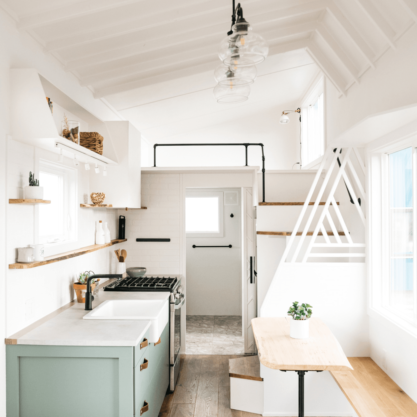 🧠Clever Small Space Essentials You Need for Every Room in a Tiny Apartment or House